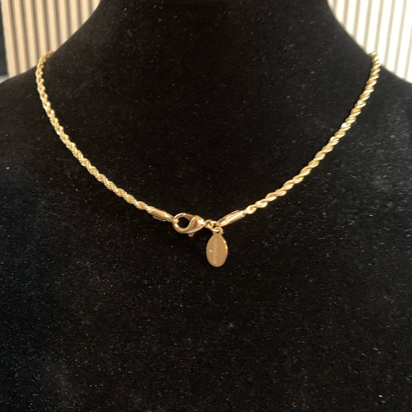 Worthington Pendant Neclace - Picture 3 of 7